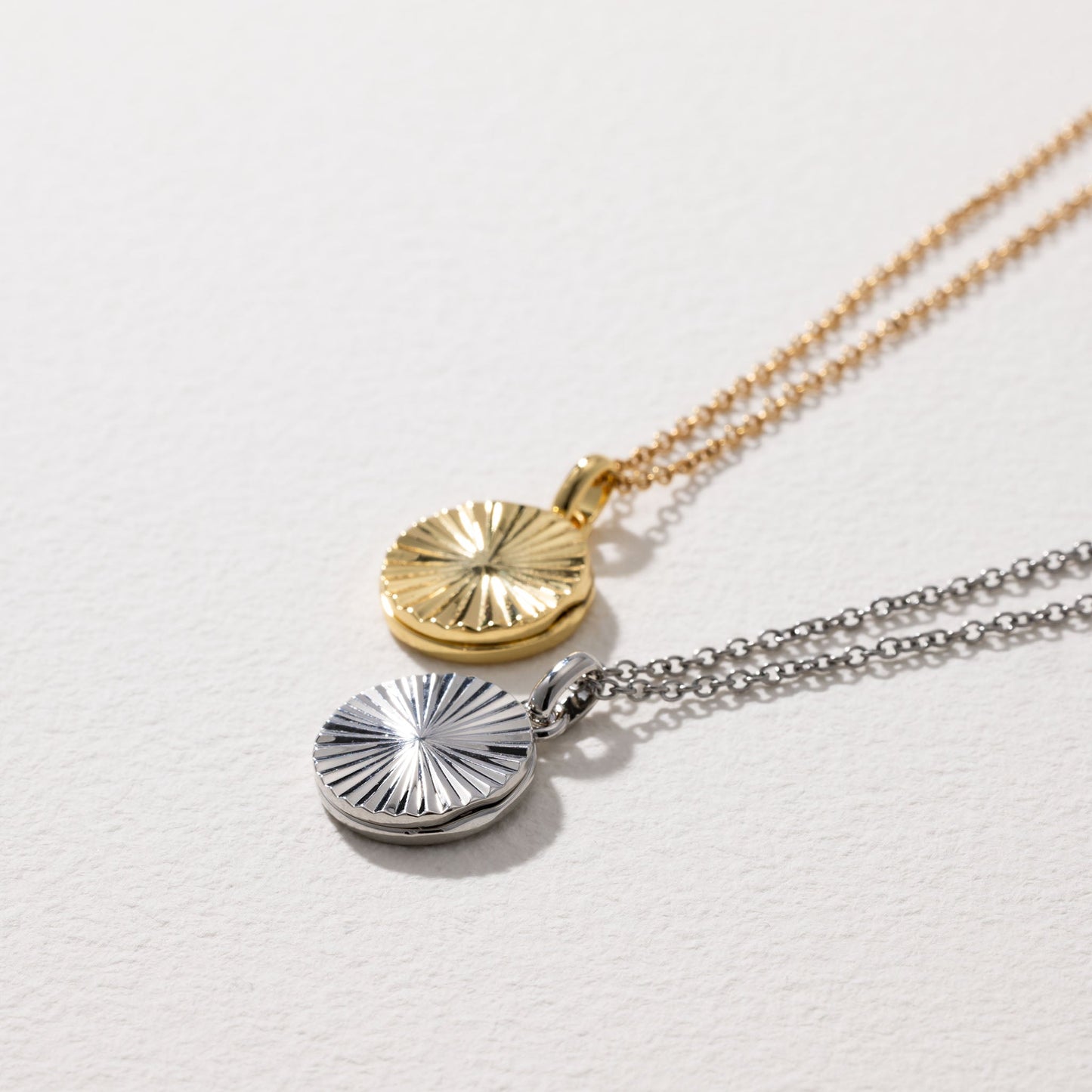 Sunray locket silver